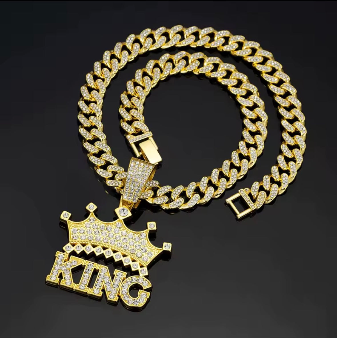 ICED OUT PENDANT